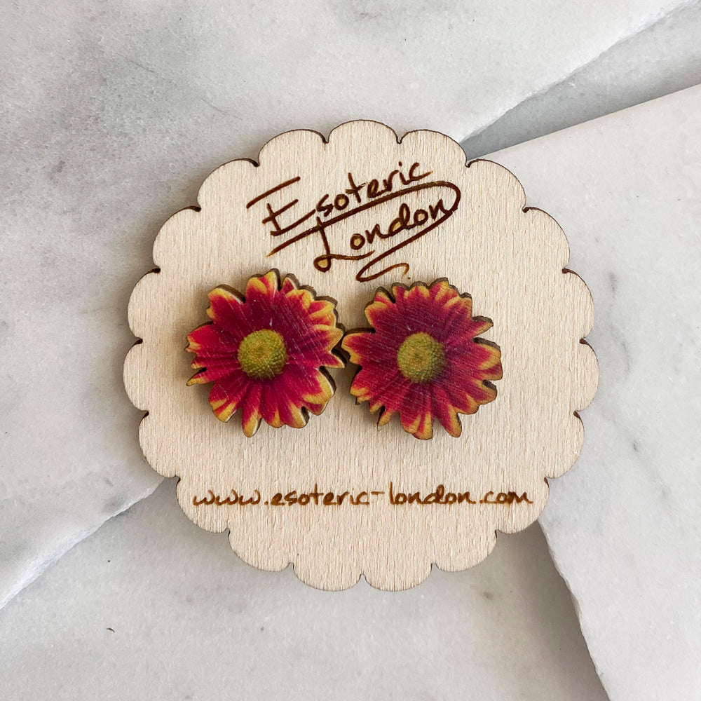 Flower stud earrings