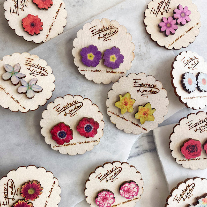 Flower stud earrings