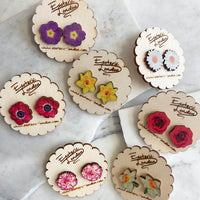 Flower stud earrings