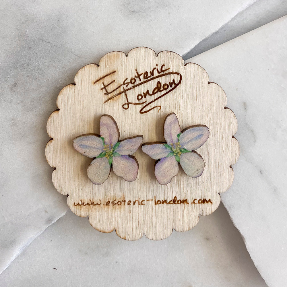 Flower stud earrings