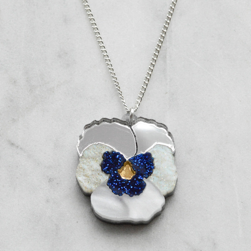 Textured Pansy Small Necklace