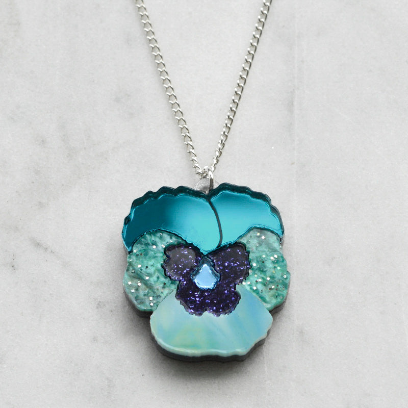 Textured Pansy Small Necklace