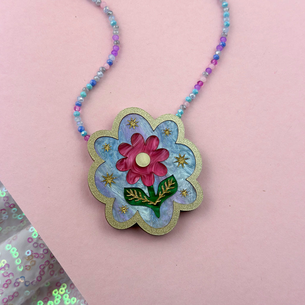 Retro Daisy Beaded Scalloped Necklace