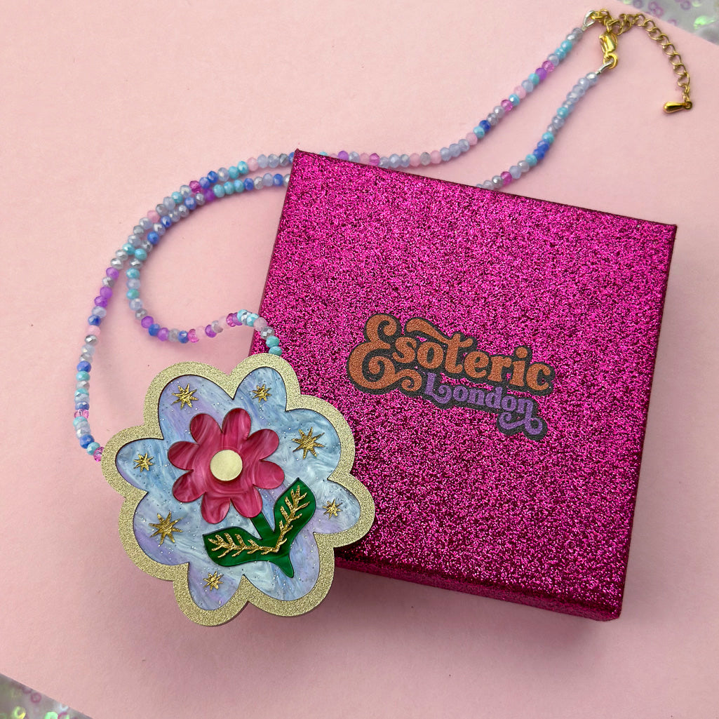 Retro Daisy Beaded Scalloped Necklace