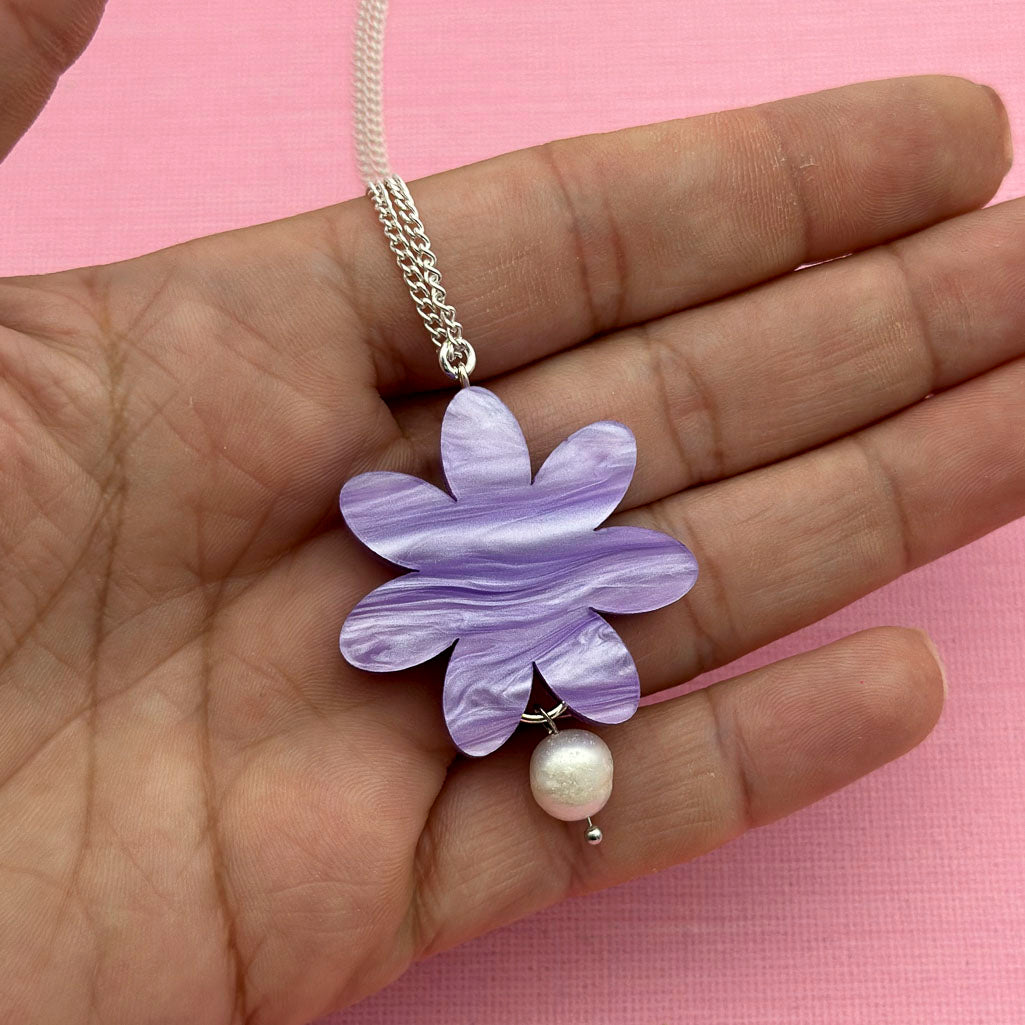 Flower Necklace with Pearl *SAMPLE*
