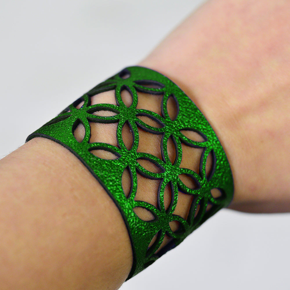 Azulejo Wide Leather Cuff